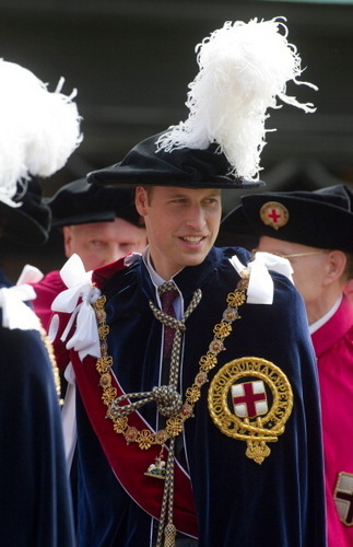  Kate Middleton and Prince William Don Fancy Hats For और Royal Duties / princewilliamnews.tumblr.co