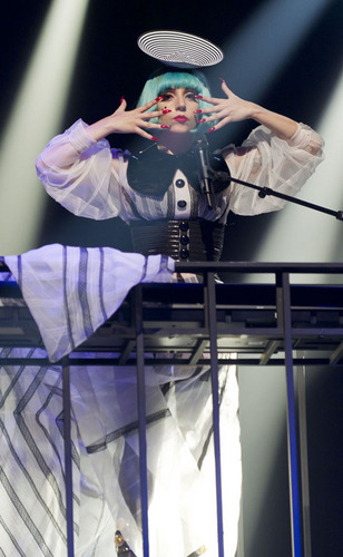  Lady Gaga - Paul O'Grady Show, June 2011 (Preview)