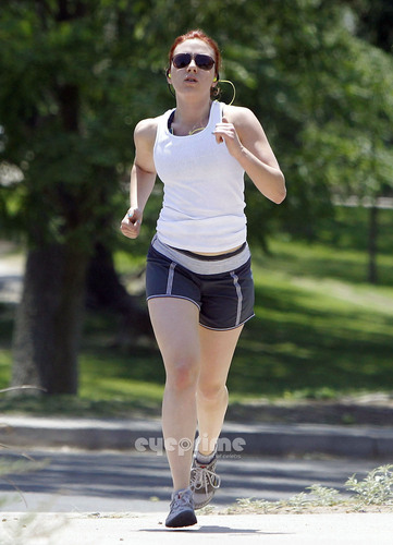  Scarlett Johansson seen out Jogging in New Mexico, June 11