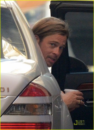  Brad Pitt: 'World War Z' Set!