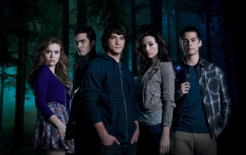  Dylan + Teen भेड़िया Cast