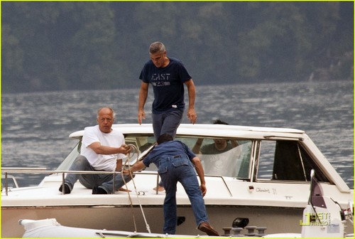  George Clooney: Sailing on Lake Como!