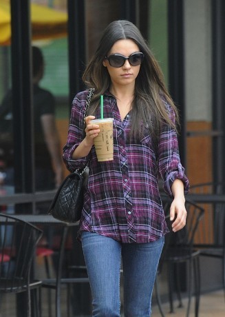  Mila Kunis was spotted stepping out in Studio City, CA on Friday (June 10