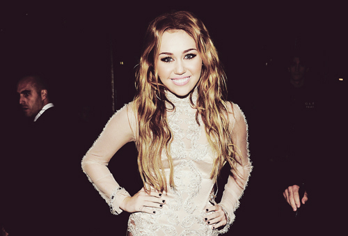  Miley Фан-арт