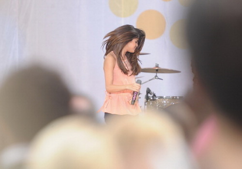  Selena - Good Morning America Summer সঙ্গীতানুষ্ঠান Series - June 17, 2011