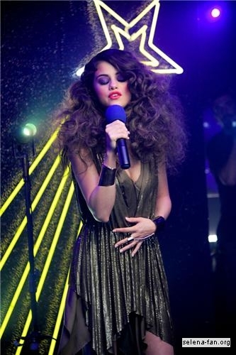  Selena - 'Love te Like a Amore Song' Musica Video Stills 2011