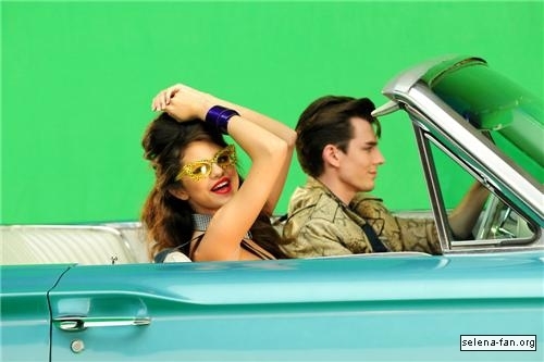  Selena - 'Love آپ Like a Love Song' موسیقی Video Stills 2011