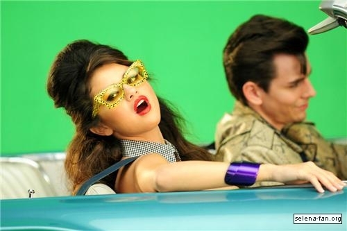  Selena - 'Love You Like a pag-ibig Song' Music Video Stills 2011