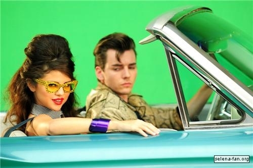  Selena - 'Love آپ Like a Love Song' موسیقی Video Stills 2011