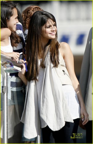  Selena - Meeting fan outside "Good Morning Texas" studios in Dallas, Texas - June 15, 2011