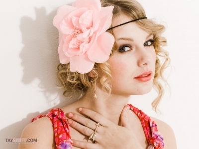  Taylor সত্বর Seventeen Photoshoot-June 18