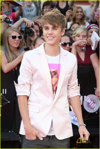  Justin Bieber - MMVA Awards 2011