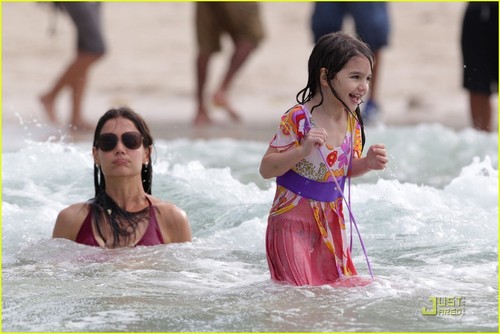 Katie Holmes & Suri Cruise: Miami Beach Babes!