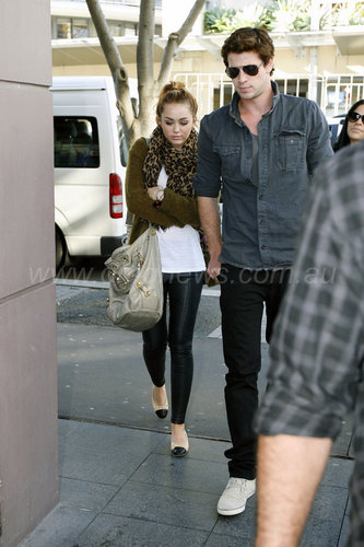  Miley - Out for lunch with Liam in Sydney, Australia [20th June 2011]