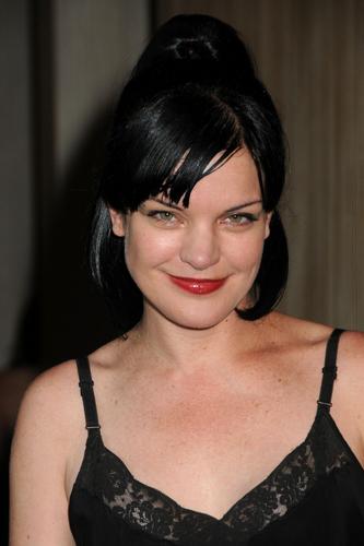 Pauley Perrette - Women In Film Crystal / Lucy Awards - Beverly Hills (2011-06-16)