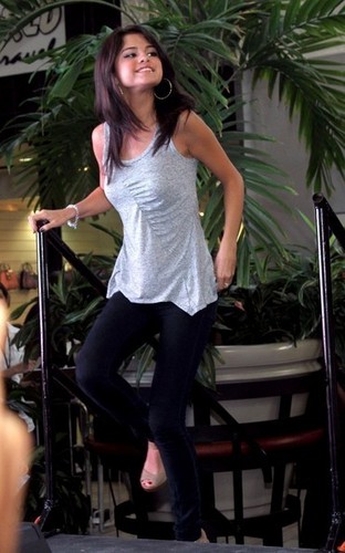  Selena Gomez promotes her movie Monte Carlo in Miami