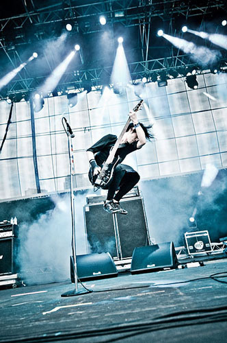  Toshiya Jumping at Mariquinaria Festival Live in Brazil 2009