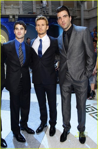  Zachary Quinto: Versace Fashion Show with Ryan Kwanten!