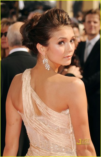  the one and only nina dobrev <3