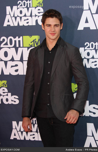  2011 MTV Movie Awards - Arrivals