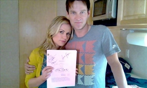  Anna Paquin and Stephen Moyer auction True Blood script for charity