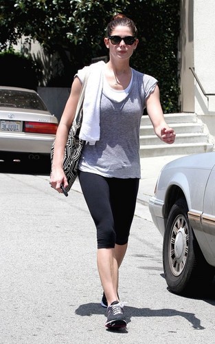  Ashley Greene out at the gym for a workout (June 22).