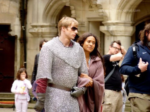 BRADLEY AND malaikat ARM IN ARM off set
