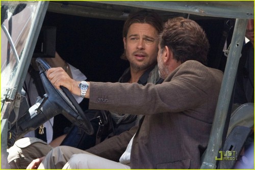  Brad Pitt: 'World War Z' Car Ride!