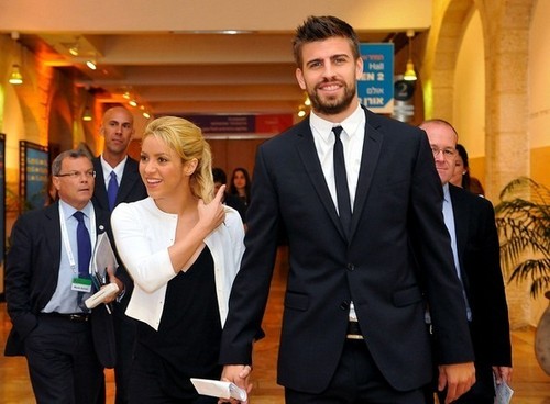  G. Pique in Israel with シャキーラ
