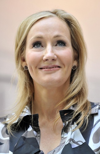  J.K. Rowling actualización official site on Pottermore, fotos from Londres press launch HQ