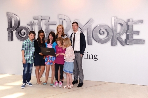  J.K. Rowling updates official site on Pottermore, foto's from London press launch