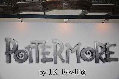  J.K. Rowling atualizações official site on Pottermore, fotografias from Londres press launch