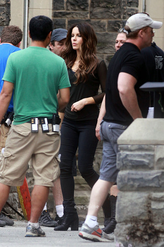 Kate Beckinsale spotted on the Set of Total Recall in Toronto, Jun 21 