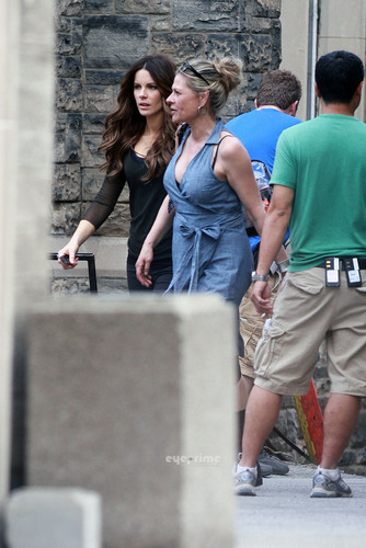  Kate Beckinsale spotted on the Set of Total Recall in Toronto, Jun 21