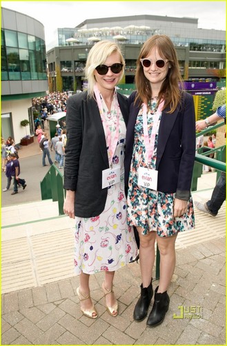  Kirsten Dunst: Wimbledon Woman!