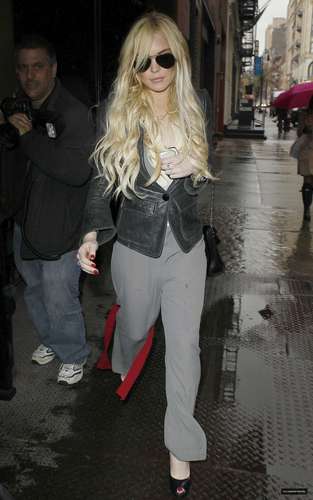  Lindsay Lohan Out In Soho On 04/12