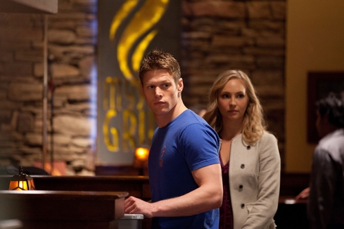  New still of Caroline in 2x20: 'The Last Day' [HQ]!