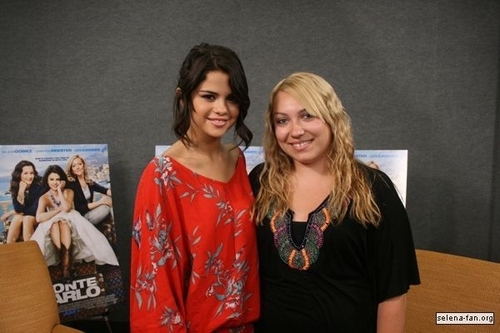  Selena - Ciuman 108 Interview - June 24, 2011