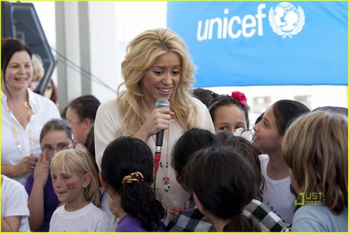  Shakira: Press Conference in Jerusalem!