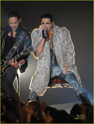  Tokio Hotel: MTV Video Musica Aid Giappone Performance!