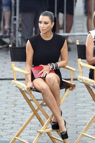  Upskirt Candids At “Project Runway” In New York