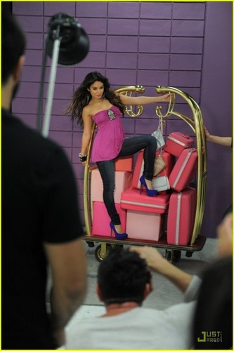  Vanessa Hudgens: New 'Candies' Outtakes!