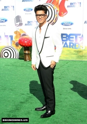  Bruno BET awards 2011