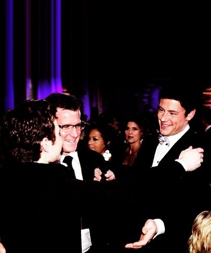  Cory & Chris *almost hug* AWwww!!<3