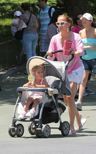  Jennifer Lopez at Disneyland with the twins (June 25).