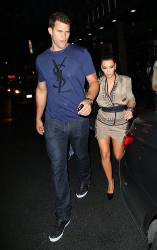 Kim out for dinner with Kris Humphries in NYC.