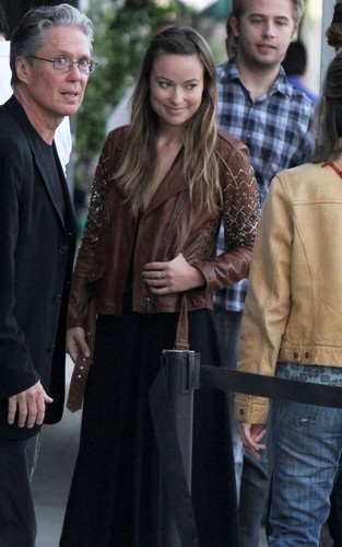  Olivia Wilde out at Troubadour (June 28).