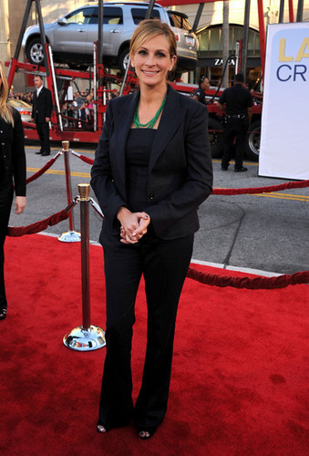  Premiere Of Universal Pictures' "Larry Crowne"