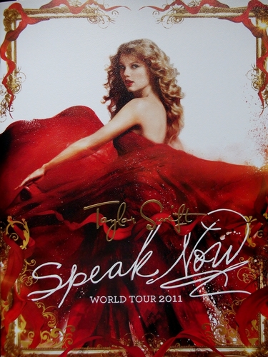  Speak Now World Tour Booklet