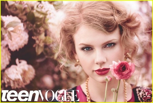  Taylor 迅速, スウィフト Covers 'Teen Vogue' August 2011